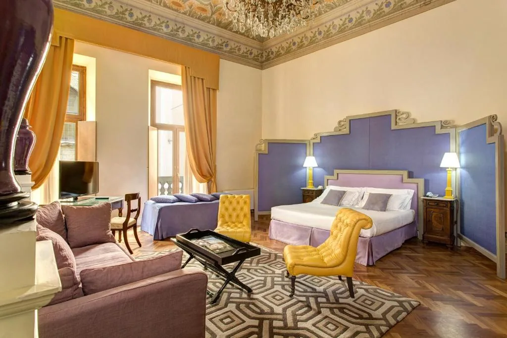 Deluxe Suite — Grand Hotel Cavour