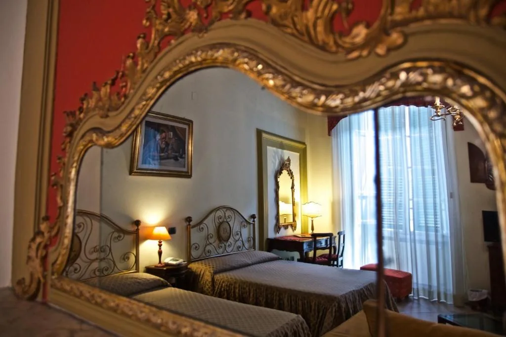 Deluxe Suite — Hotel La Luna