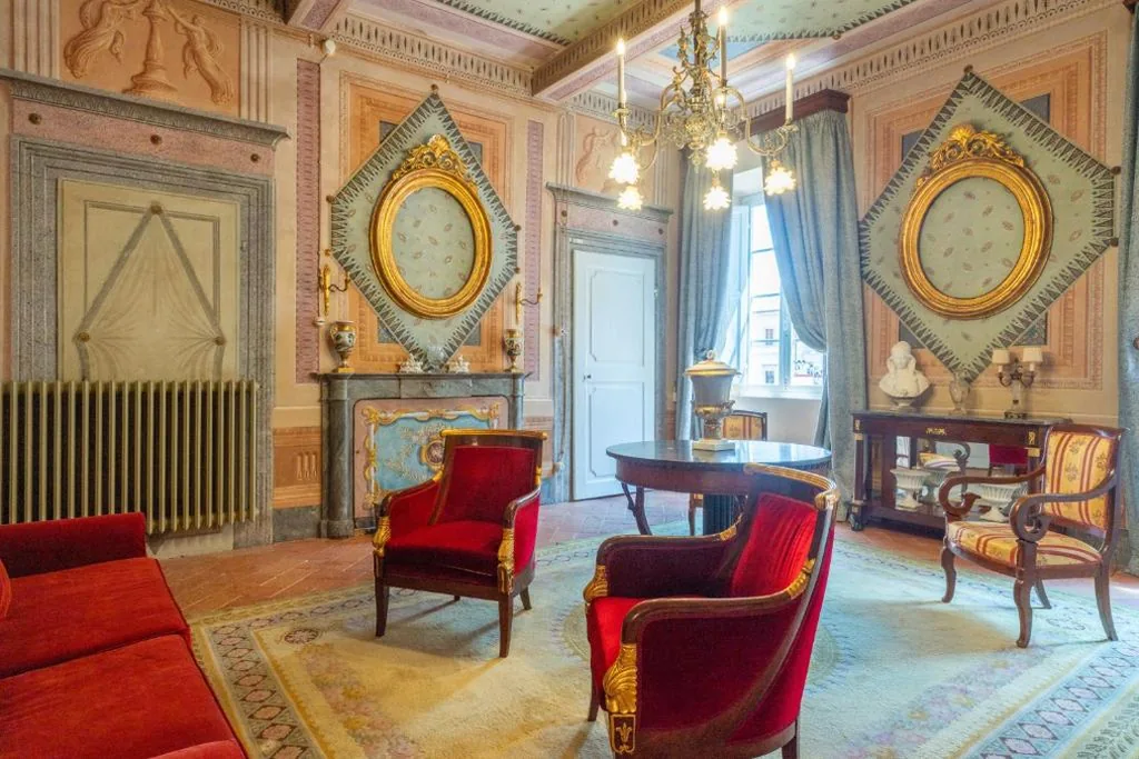Deluxe Suite — Palazzo Nobile di San Donato – Historic Experience