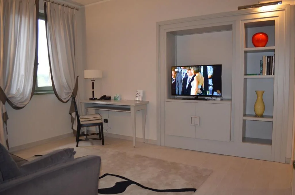 Executive Suite with Spa Access — Grand Hotel Nizza Et Suisse