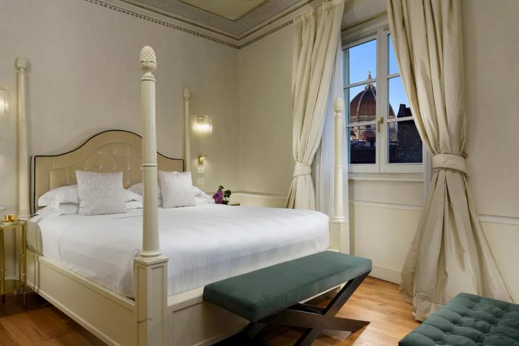 Executive Suite — San Firenze Suites & Spa