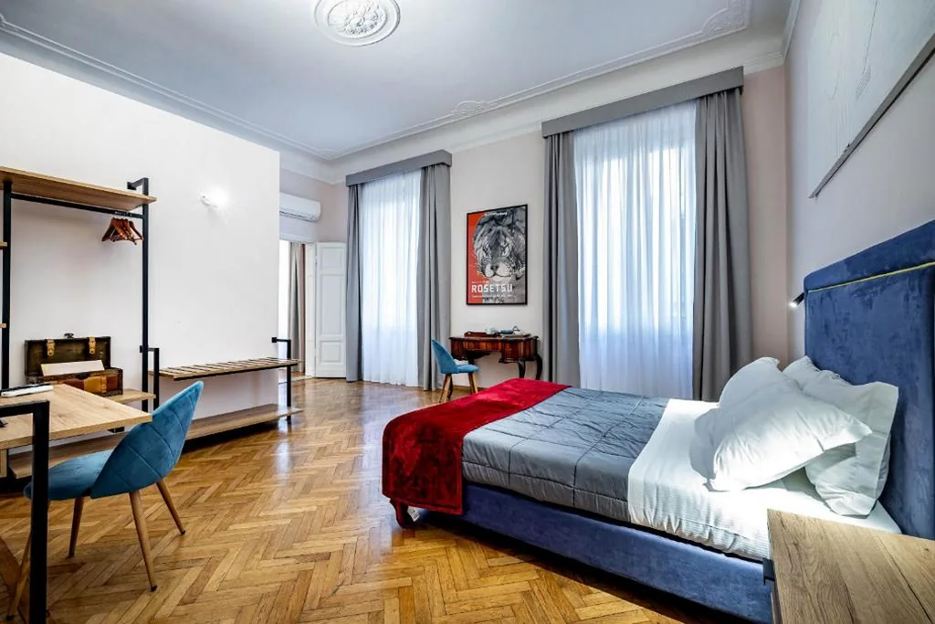 Suite Familiare — Five Suites Mantellate 9