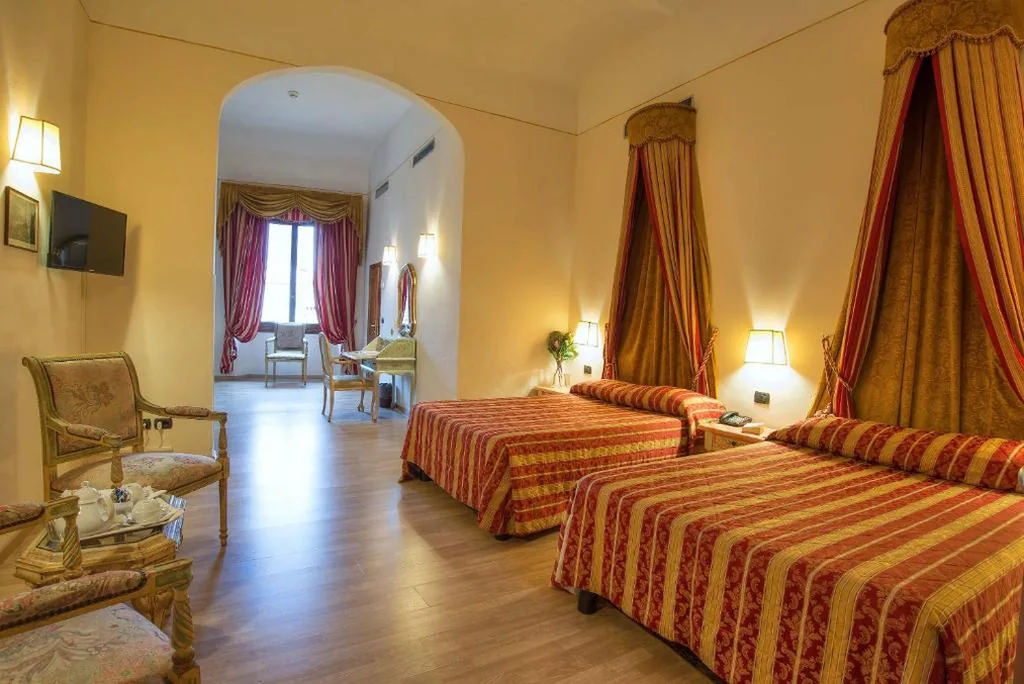 Suite — Hotel Paris