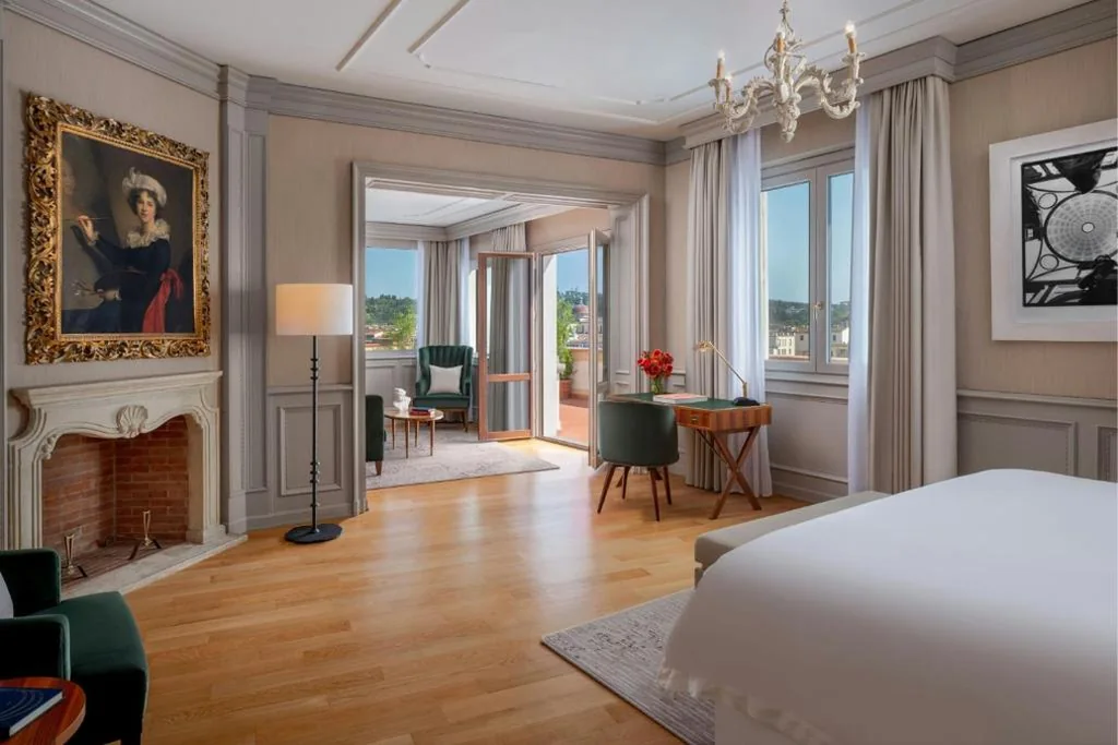 Suite King Belvedere con Terrazza e Vista Fiume — The Excelsior, a Luxury Collection Hotel, Florence