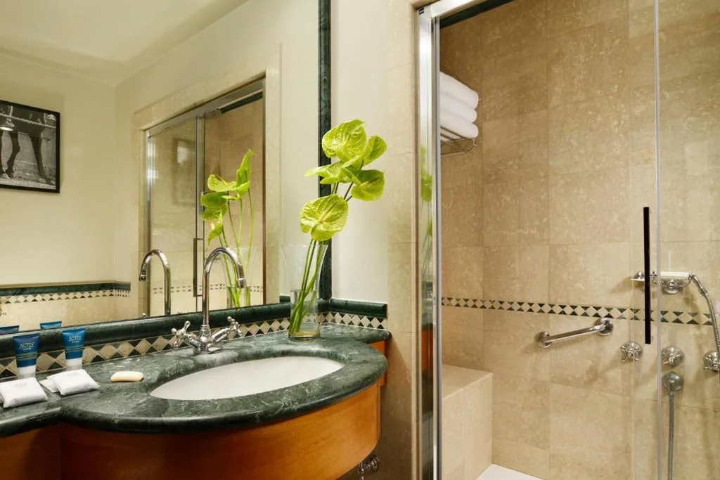 One-Bedroom King Suite — Four Points by Sheraton Siena
