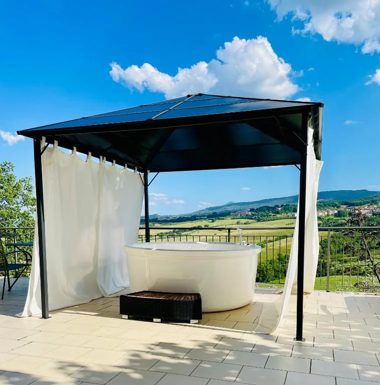 Suite King con Vasca Idromassaggio — Arts Club Suite & Spa