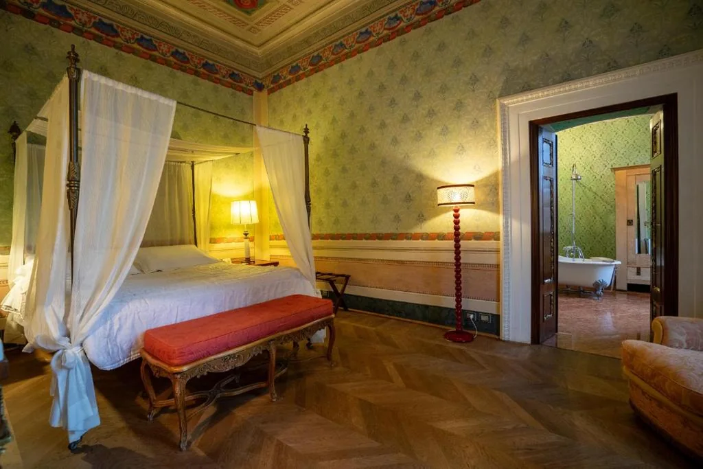 Suite King Deluxe — Palazzo Rocchi – Residenza D’Epoca