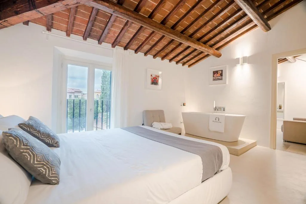 Suite — Palazzo Cini Luxury Rooms in Pisa