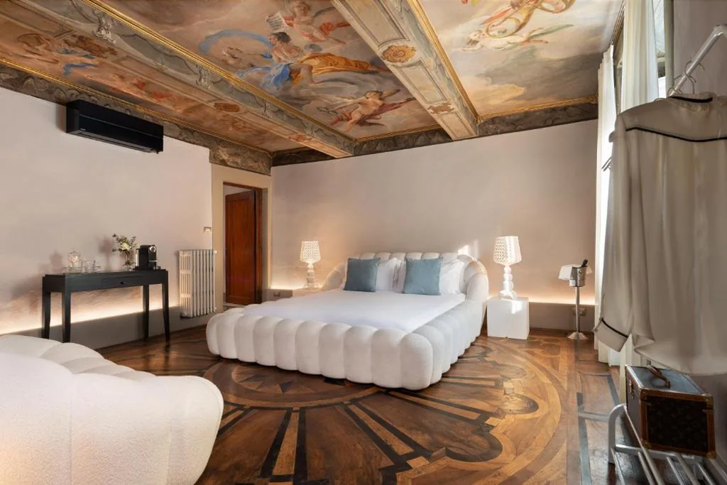 Suite Queen con Vasca Idromassaggio — Piazza Pitti Palace – Residenza d’Epoca