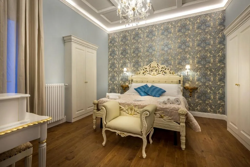 Suite — Relais Twelve B&B