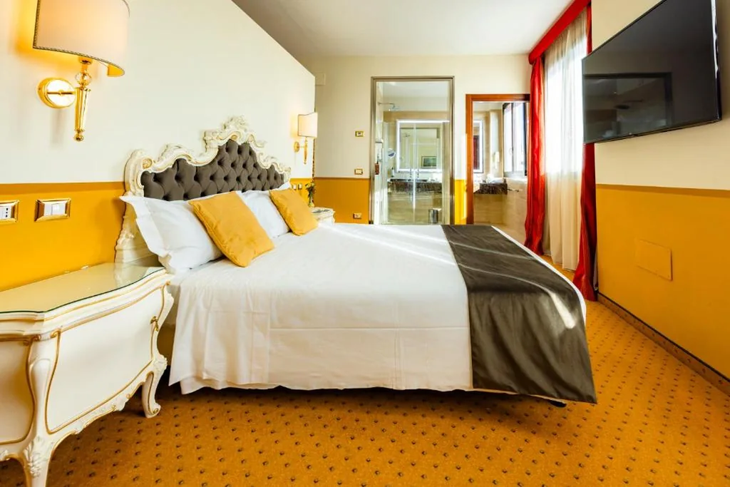Suite Venezia — Il Gentiluomo Hotel & SPA
