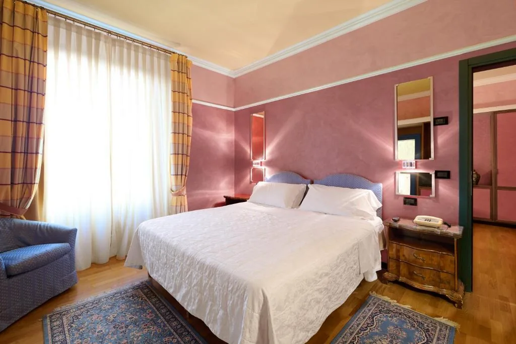 Suite with Turkish Bath and Free Spa Access — Grand Hotel Bellavista Palace & Golf