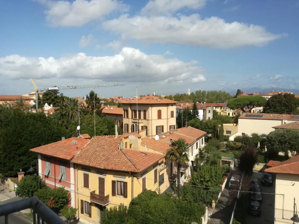 Treehouse – Spacious Private Rooms in Central Pisa Near Station & Airport