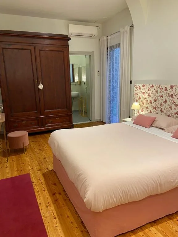 Victoria House B&B