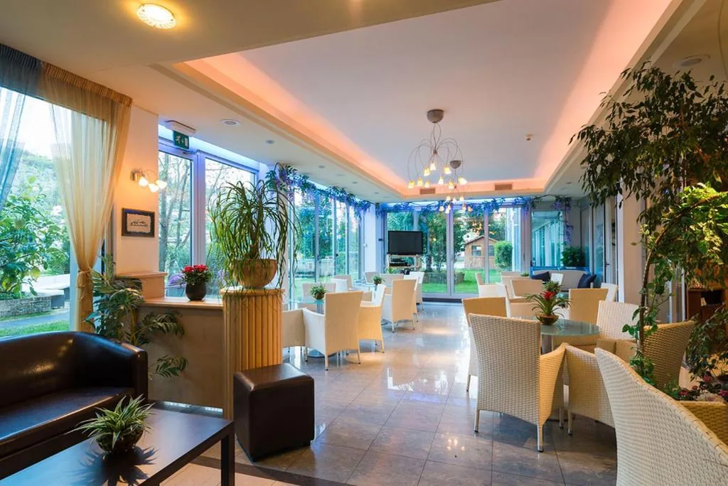 Ambassador Suite Hotel — foto 6