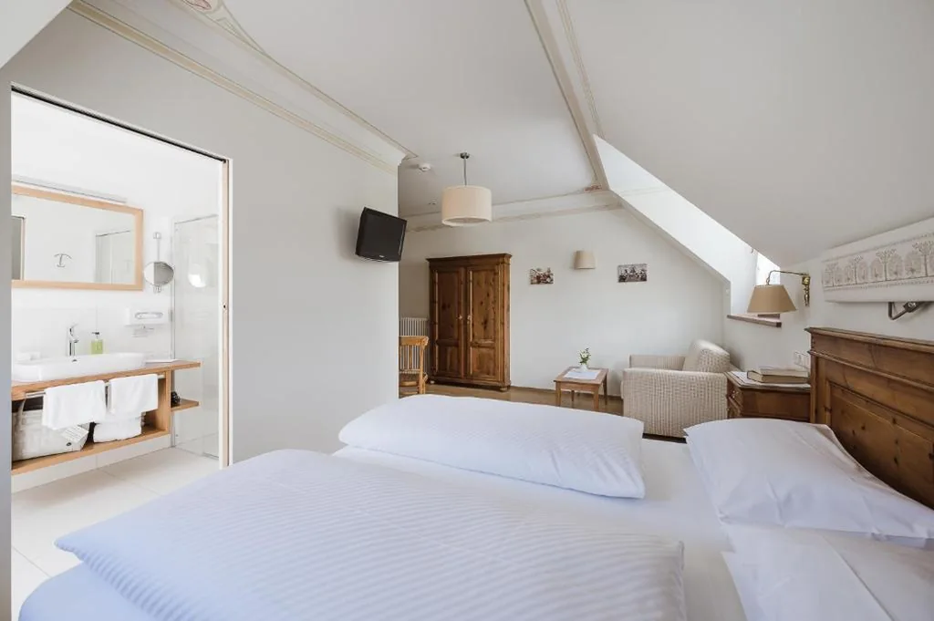 Ampia Camera Matrimoniale/Doppia con Letti Singoli — Hotel Monte Sella