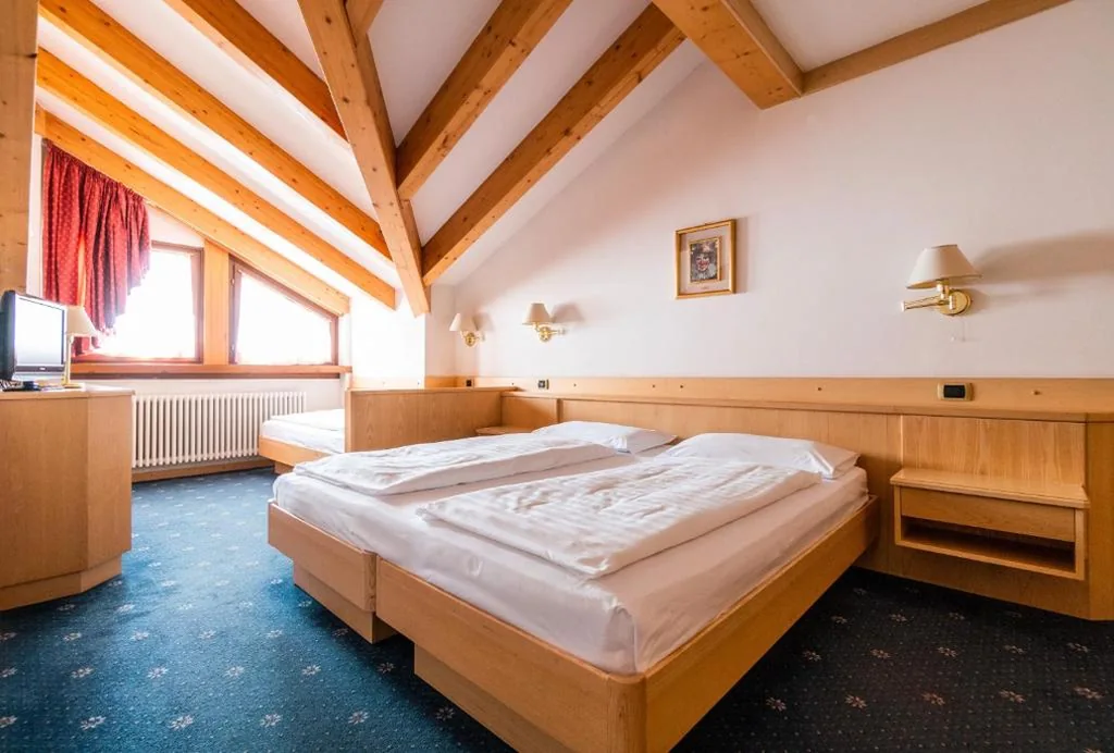 Ampia Suite - Mansarda — Garni Aritz