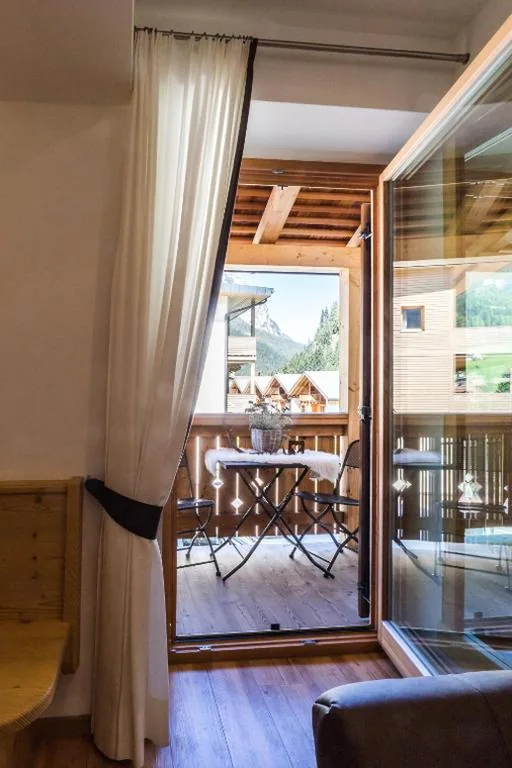 Appartamento con 1 Camera da Letto (2 Adulti) — Monti Pallidi B&B Apartments