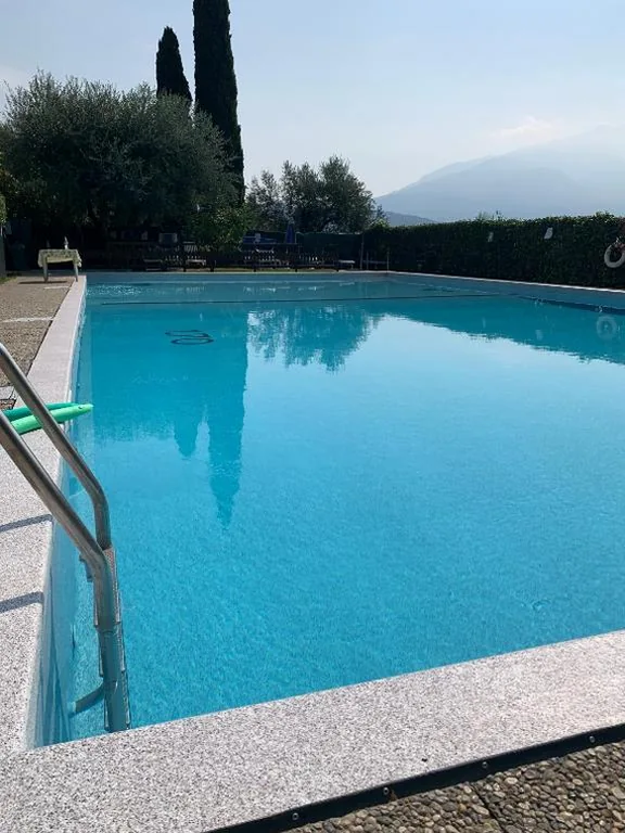 Appartamento con 1 Camera da Letto (4 Adulti) e Vista Lago — Residence Cascata Varone