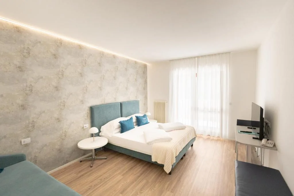 One-Bedroom Apartment — Torbole Aparthotel