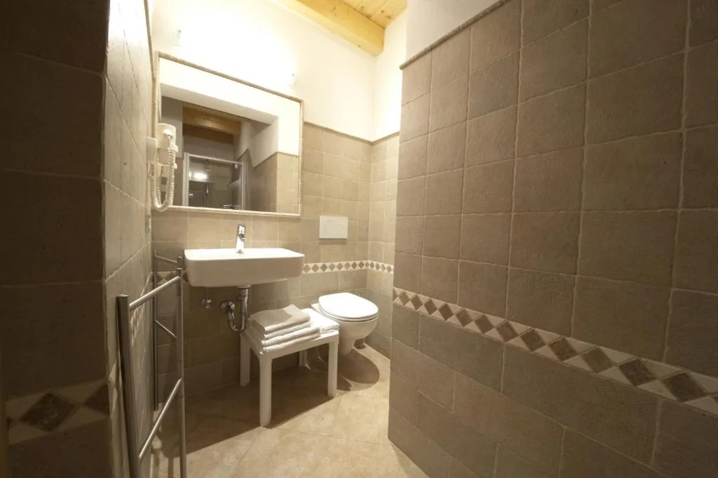 Appartamento con 2 Camere da Letto (4 Adulti) e Vista Montagne — Appartamenti Villa Olympia