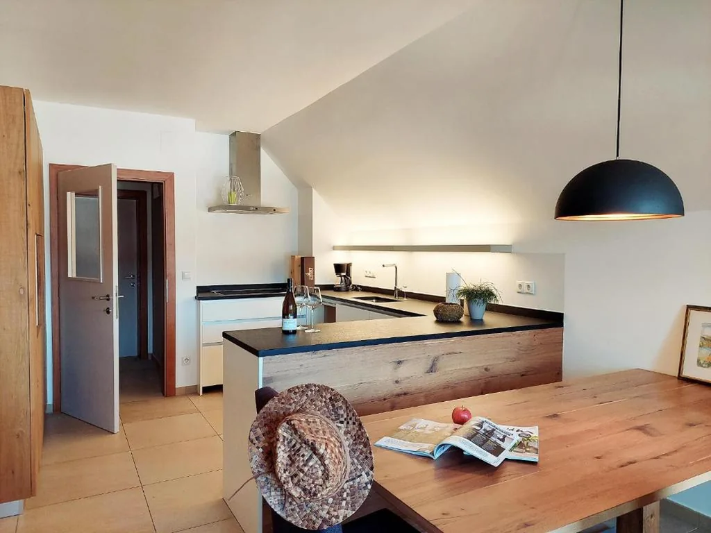 Appartamento con 2 Camere da Letto — Die Sonne in Kaltern