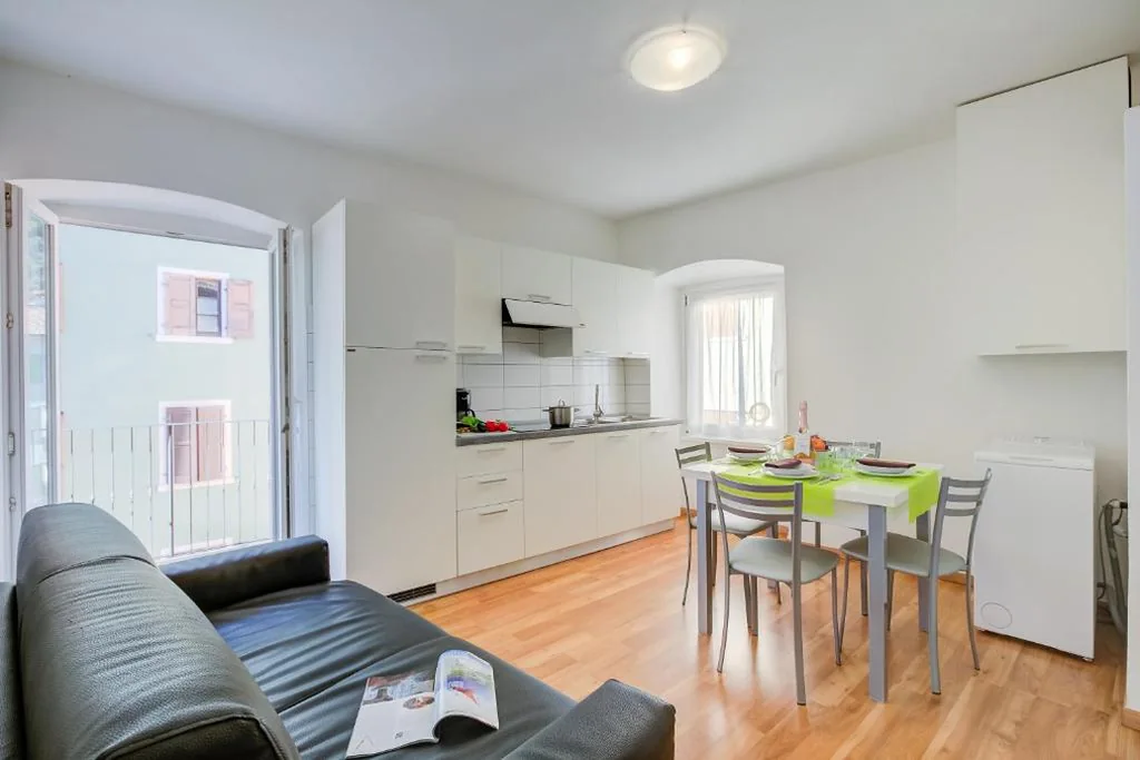 Apartment with 2 Bedrooms and Balcony — Casa Alpino