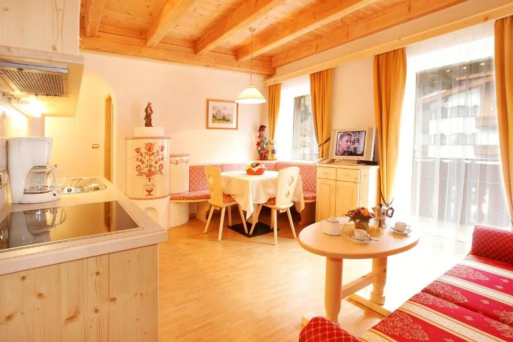Appartamento con 2 Camere da Letto e Balcone — Garni B&B Schenk