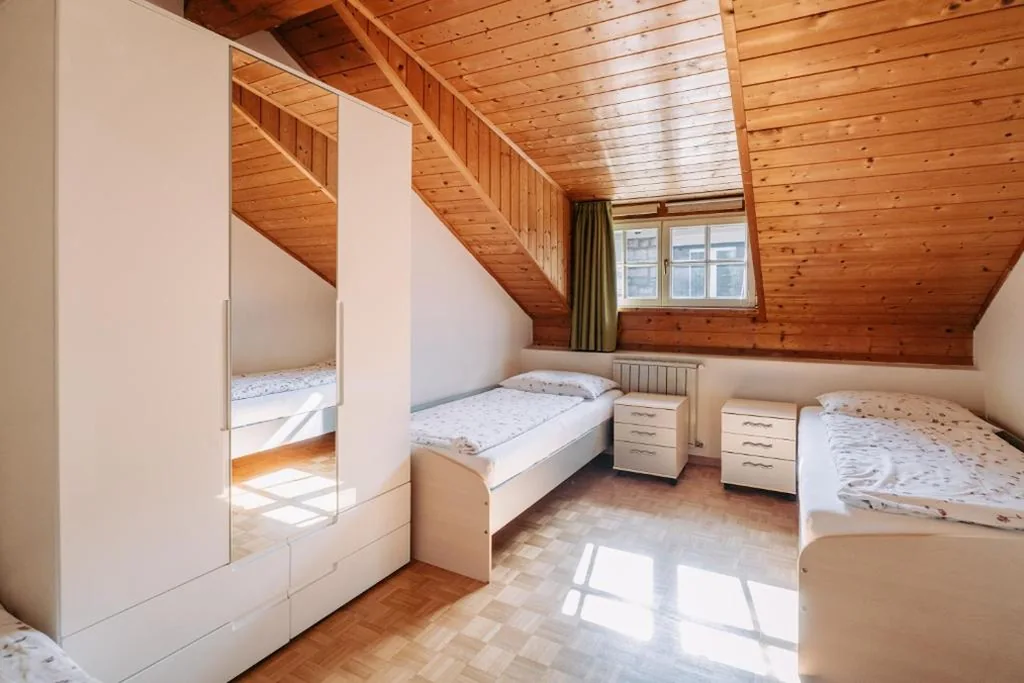Appartamento con 2 Camere da Letto e Balcone — Zeder Kraiterhof