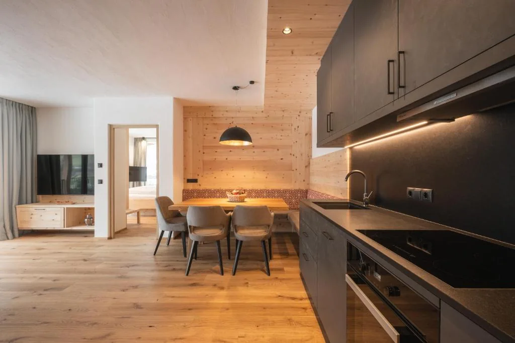 2-Bedroom Apartment with Terrace — A-Lunis