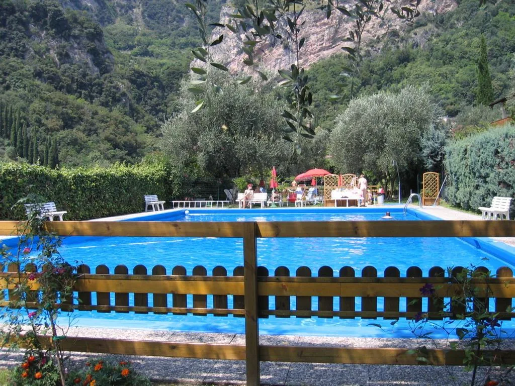 Appartamento con 2 Camere da Letto e Vista Lago — Residence Cascata Varone
