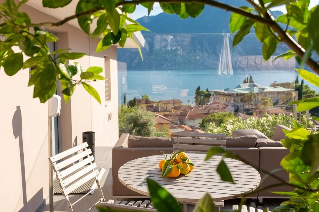 Appartamento con 2 Camere da Letto e Vista Lago — Villa Fiore