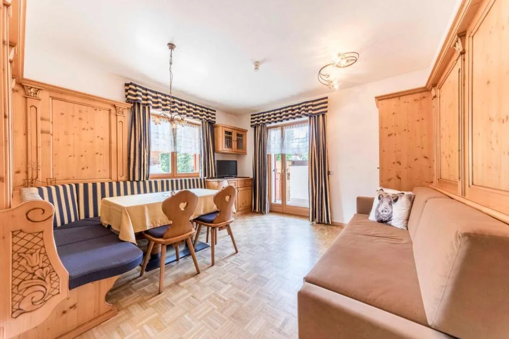 Appartamento con 2 Camere da Letto — Garni Hotel Residence Diamant