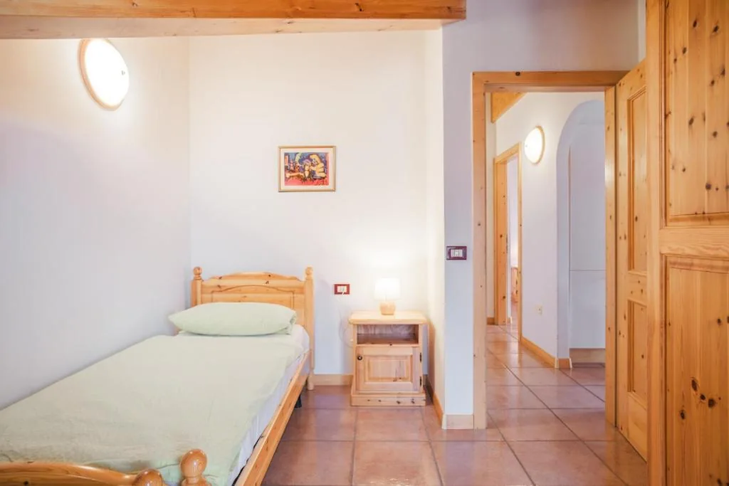 Appartamento con 2 Camere da Letto — Residence Al Caminetto