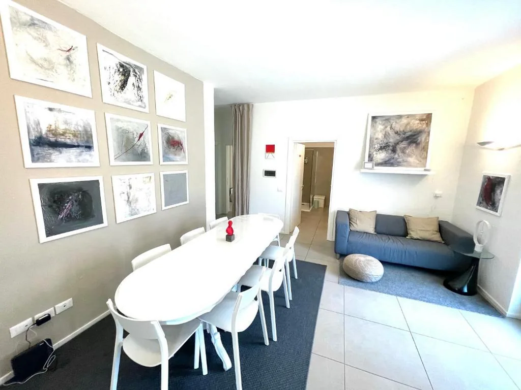 Appartamento con 3 Camere da Letto — Carly’s Rooms