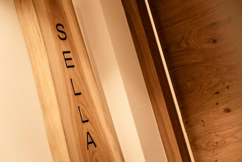 Apartment with Balcony — Luxury Chalet Plazola
