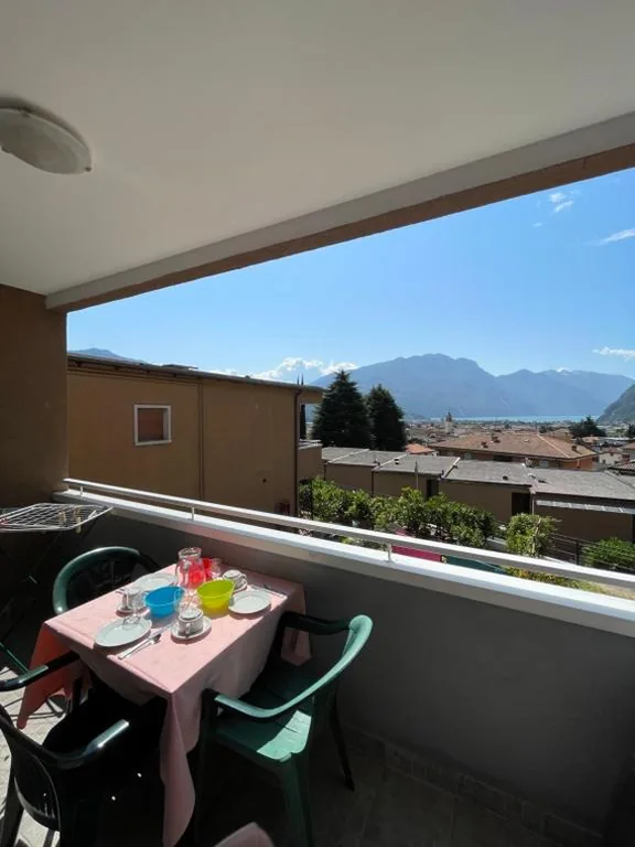 Appartamento con Vista Lago — Residence Cascata Varone