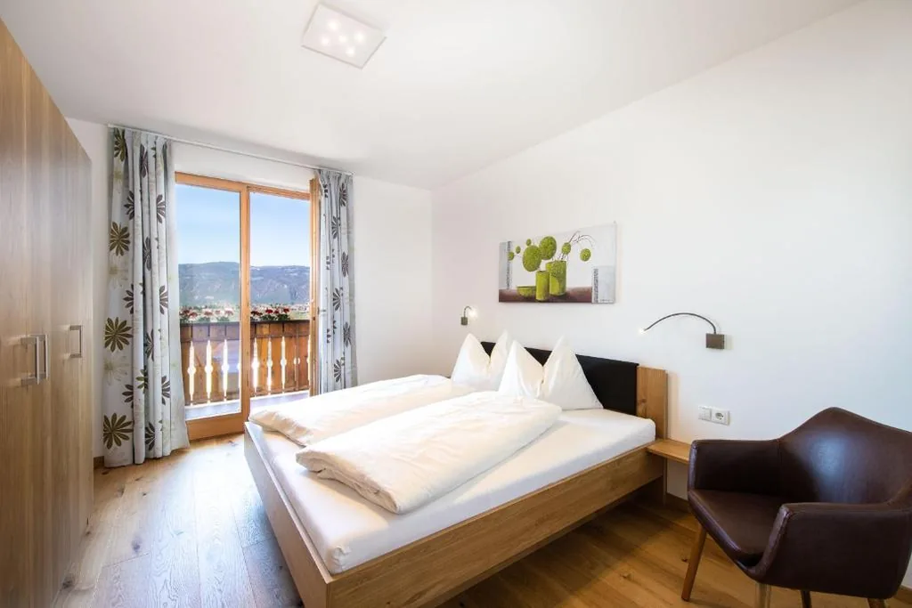 Pergola Apartment — Appartements Weisshauserhof
