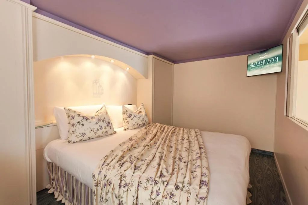 Appartamento su 2 Livelli con 1 Camera da Letto — Bellavista Lakefront