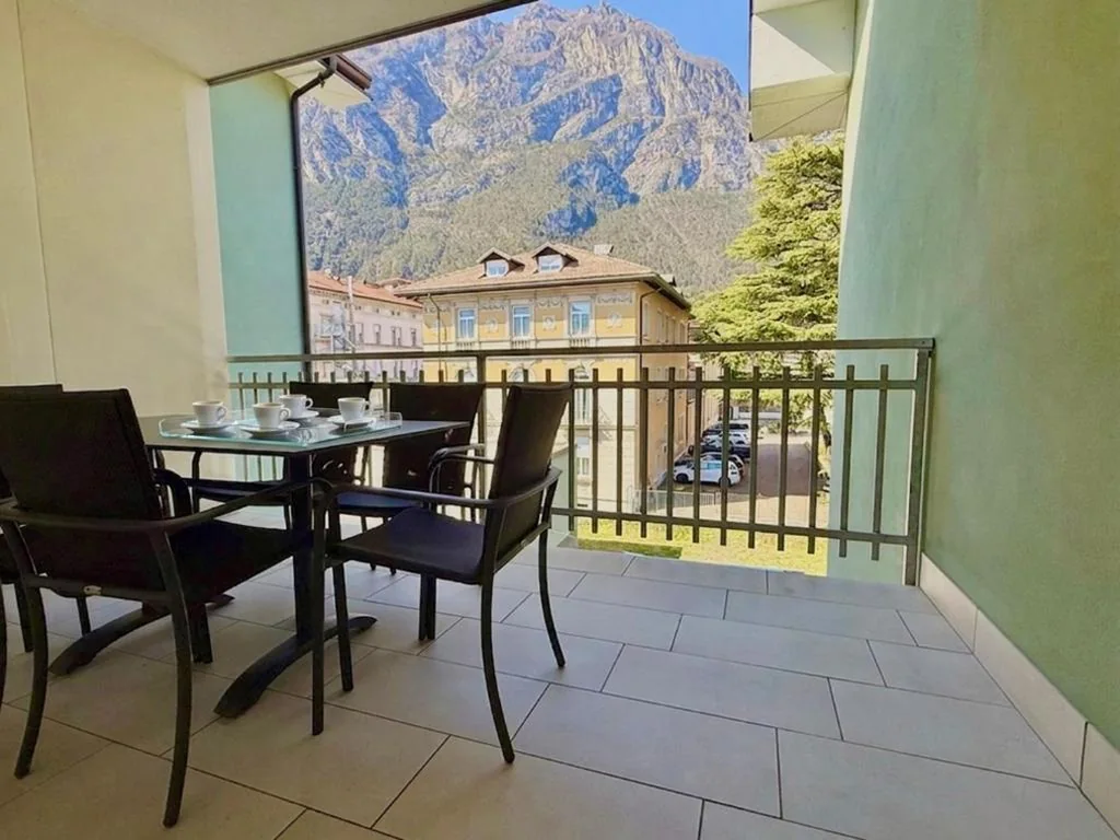 Appartamento Superior con 2 Camere da Letto e 2 Bagni — Residence Alle Palme