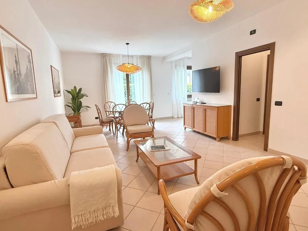 Appartamento Superior con 3 Camere da Letto e 2 Bagni — Residence Alle Palme