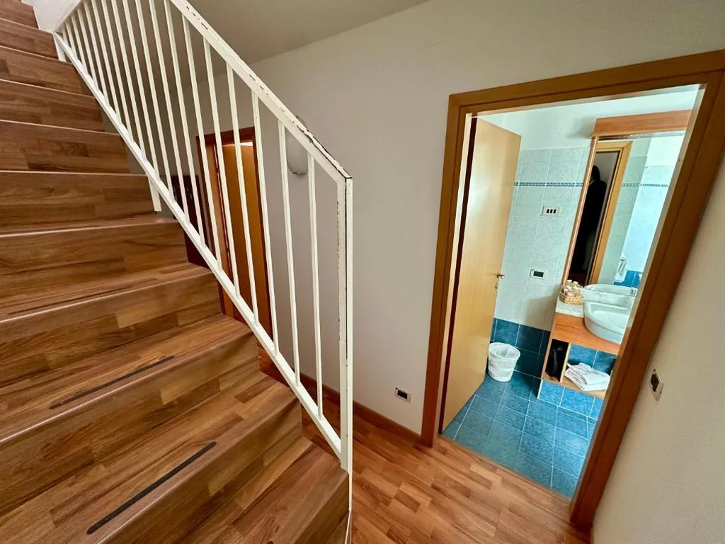 Appartamento Superior su 2 Livelli con 3 Camere da Letto — Aparthotel Englovacanze
