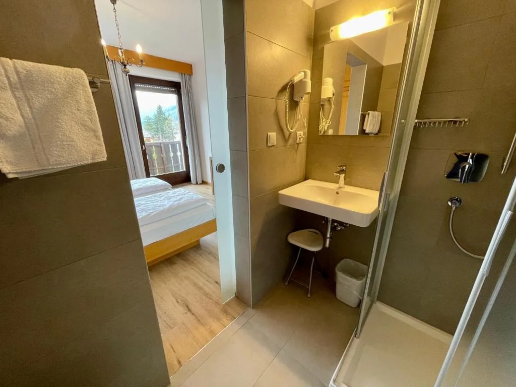 B&B Transit Rooms – Your Stopover, Free Parking — foto 7