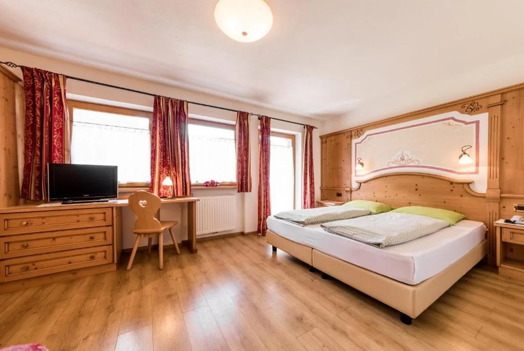 Camera Comfort Matrimoniale/Doppia con Letti Singoli — Garni Hotel Residence Diamant