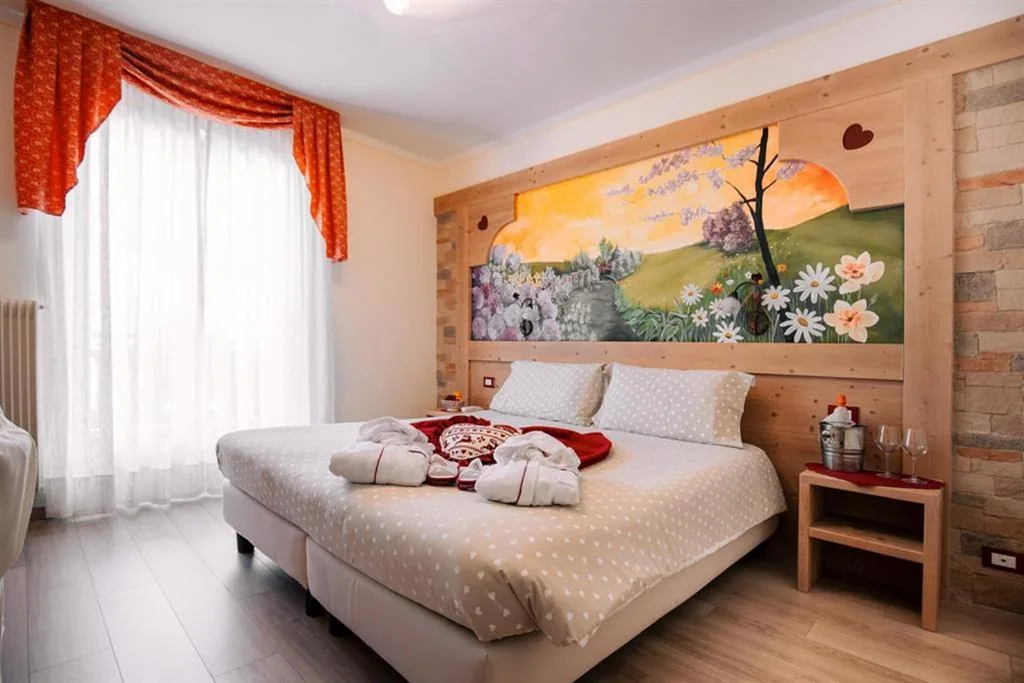Comfort Double/Twin Room with Lake View — Hotel des Alpes