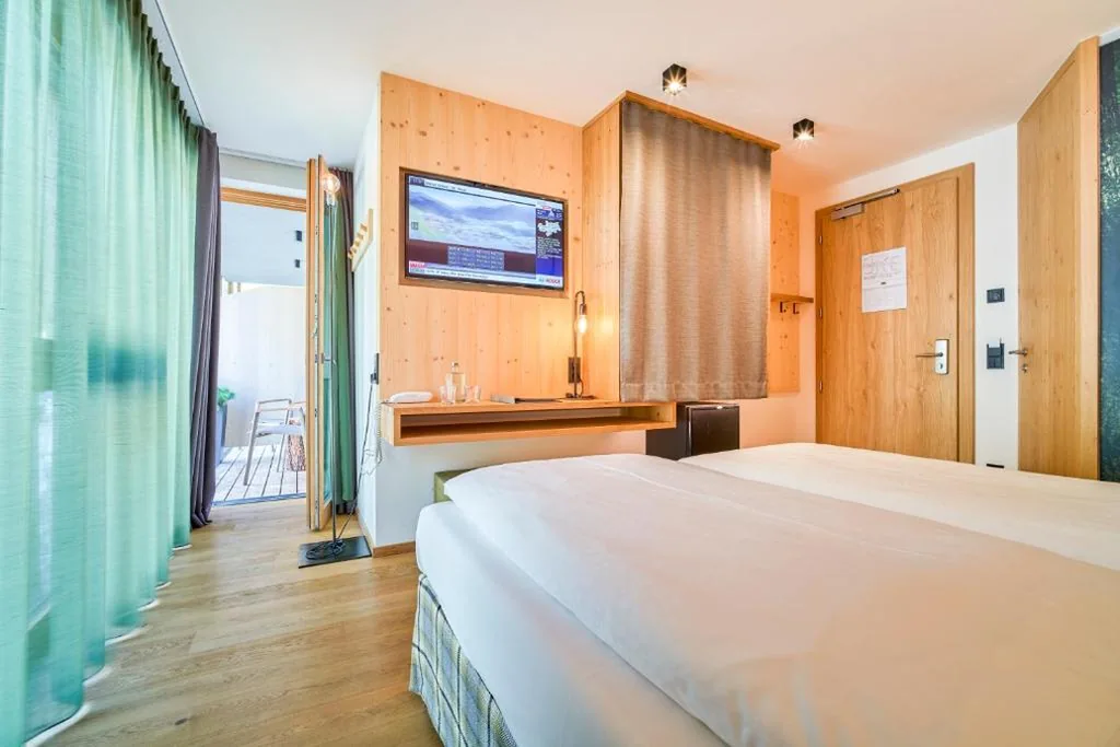 Camera Comfort Matrimoniale/Doppia con Letti Singoli — Mountain Design Hotel Eden Selva