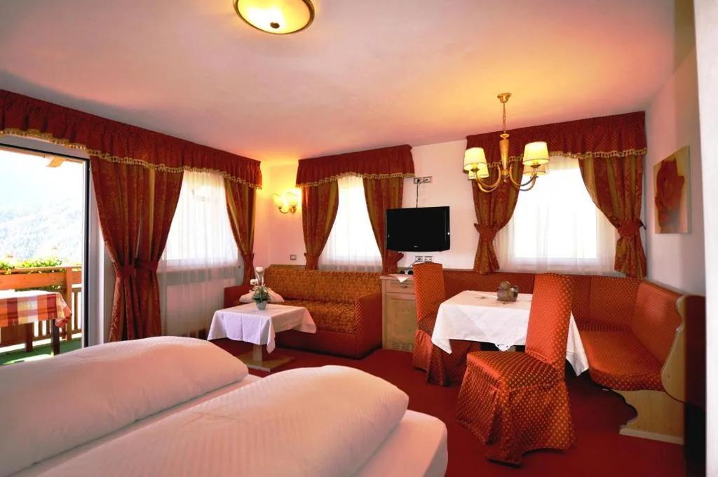 Camera Deluxe Matrimoniale/Doppia con Letti Singoli con Balcone — Adults only Hotel Grafenstein