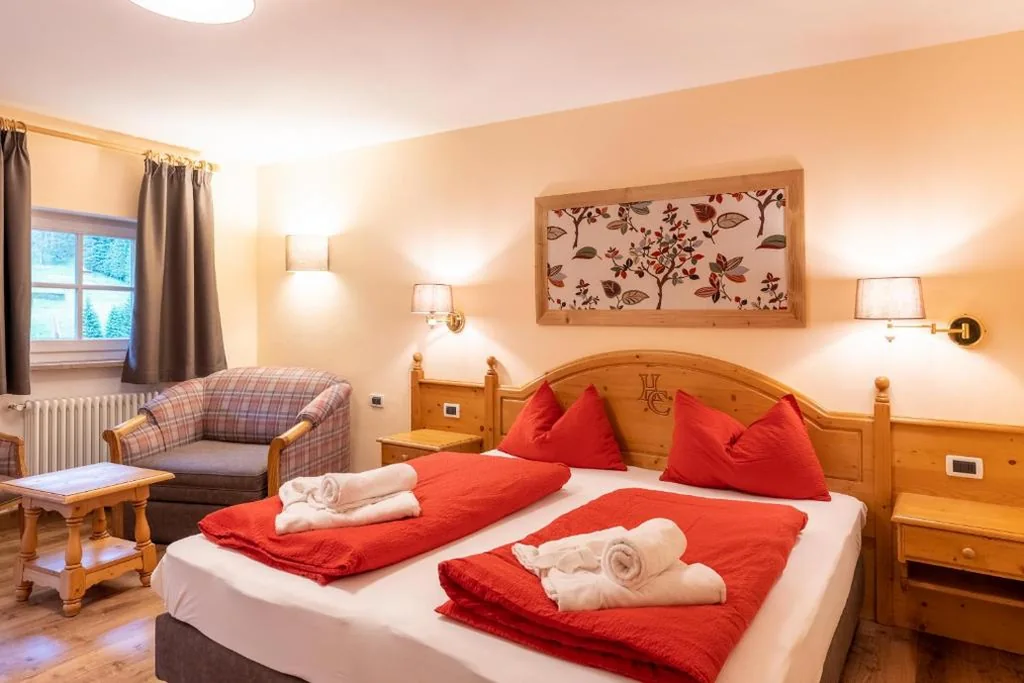 Camera Deluxe Matrimoniale/Doppia con Letti Singoli con Vista Montagna — Albergo Conturina