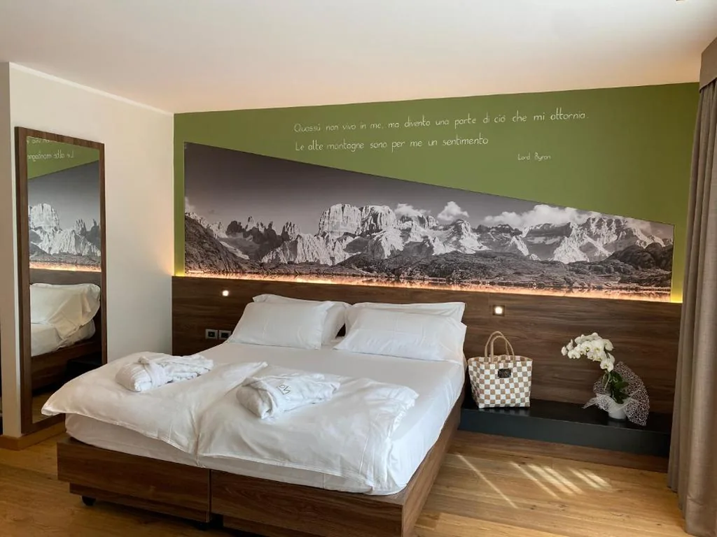 Deluxe Double/Twin Room with Terrace — Dolomeet Boutique Hotel