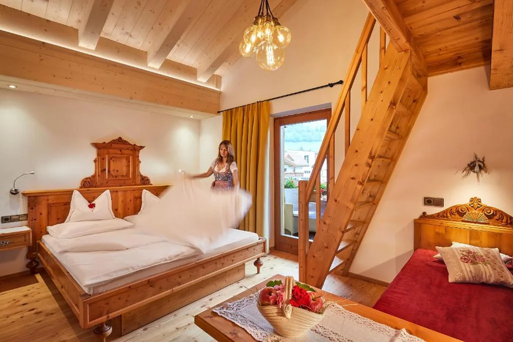 Camera Deluxe Matrimoniale/Doppia con Letti Singoli — Hotel Al Sonnenhof